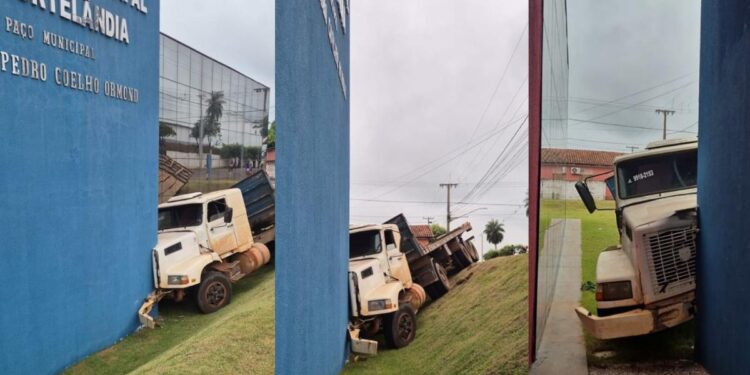 Carreta 'perde' freio e bate contra prédio da prefeitura em Nortelândia (MT)